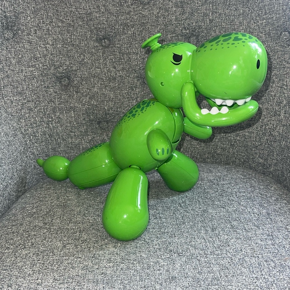 Squeakee Dino Robot